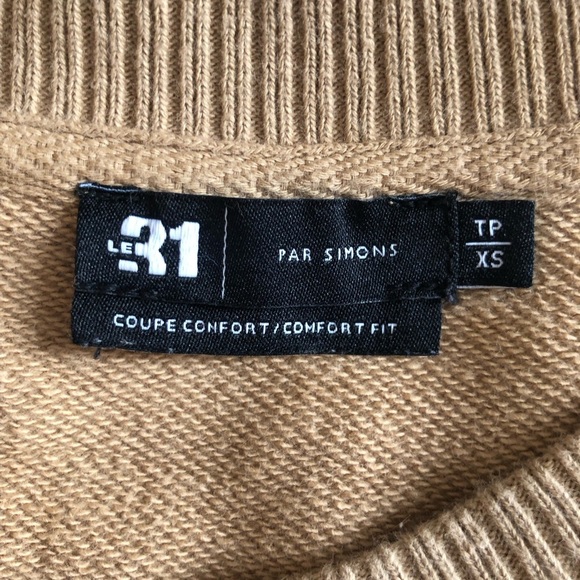 Men's Southwestern Aztec Sweatershirt with Geometric Design XS - Picture 8 of 9